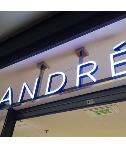 Enseigne lumineuse lettre boitier
